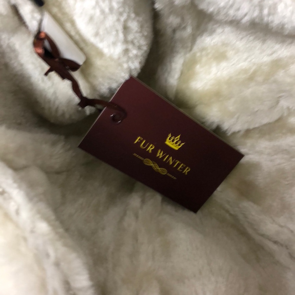 Brand New Luxury Faux Fur Lined Winter Hat - Picture 4 of 4